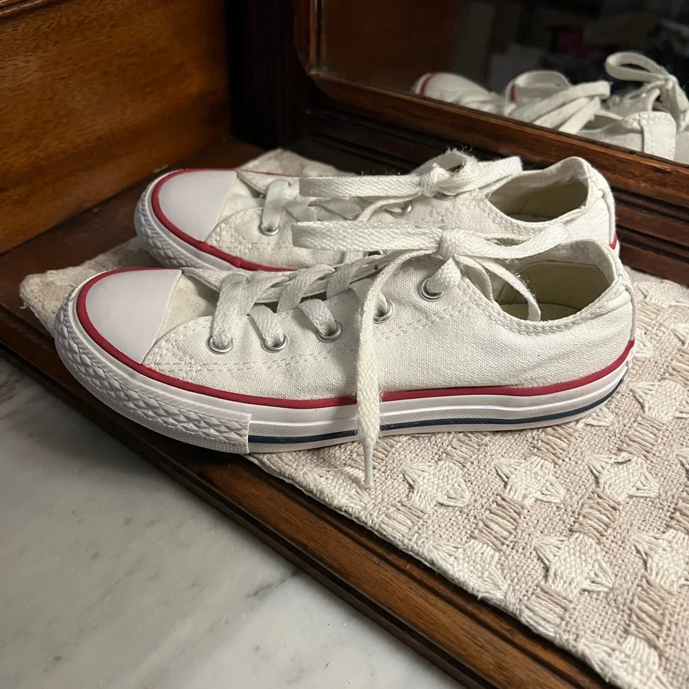CONVERSE Classic Chuck Taylor All Star Casual Sneakers Red White Blue Kid's Sz 1